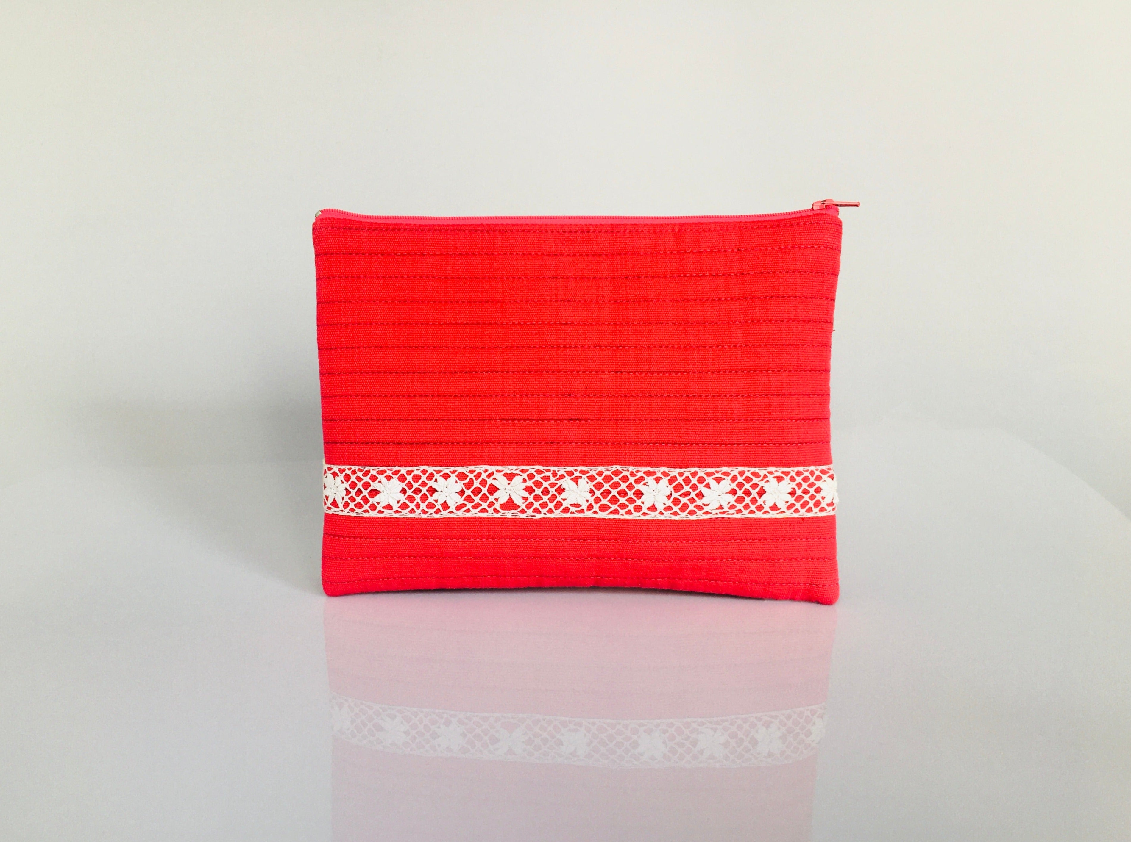 Pencil Case Beeralu Lace Fushia A0103