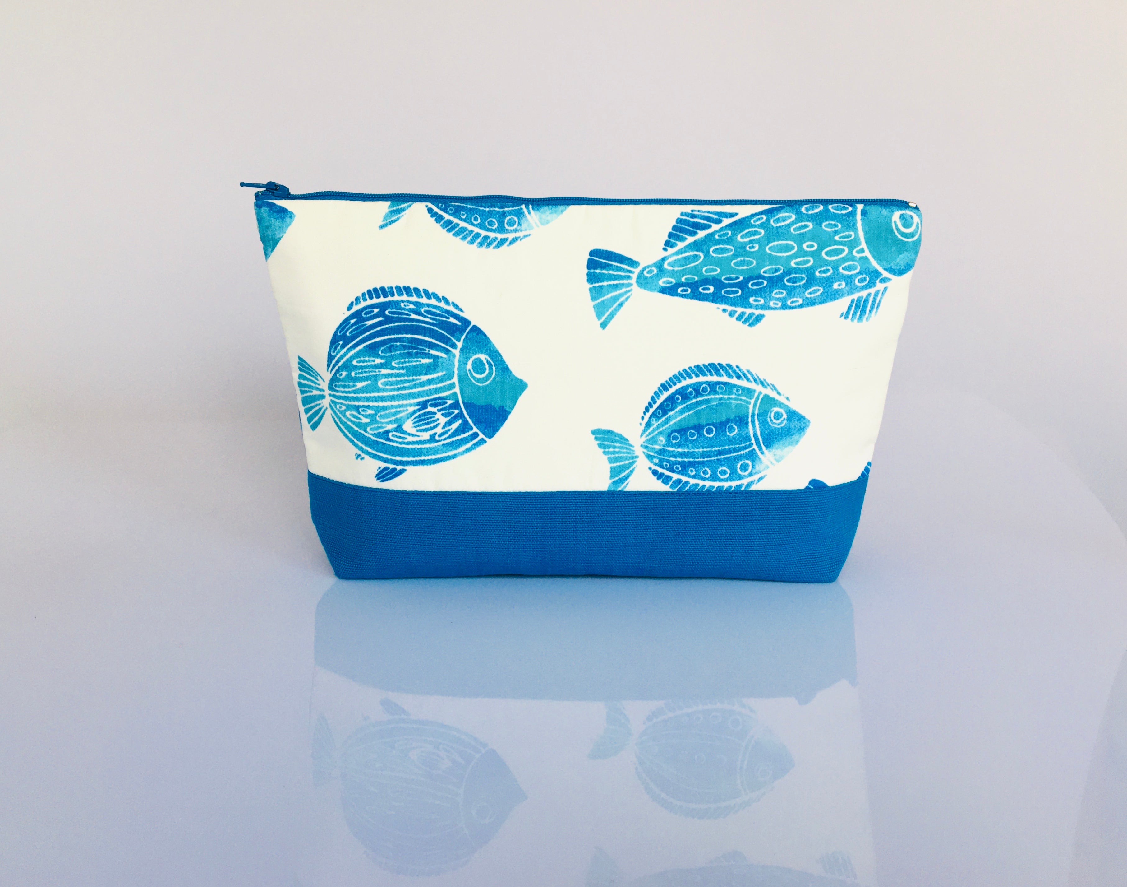 Toiletry Pouch Large Fish  Blue A0134